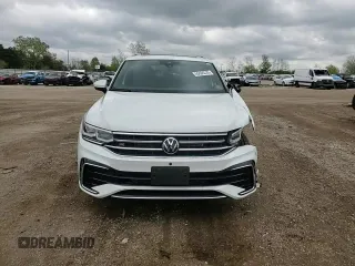 2024 Volkswagen Tiguan SEL R-Line z VIN 3VV4B7AX3RM141320, wystawiony jako Copart lot #55606335 z przebiegiem 9 347 mil mil oraz Szkoda całkowita • Salvage title. Historia ofert i sprzedaży dostępna na DreamBid. Obrazek 13.
