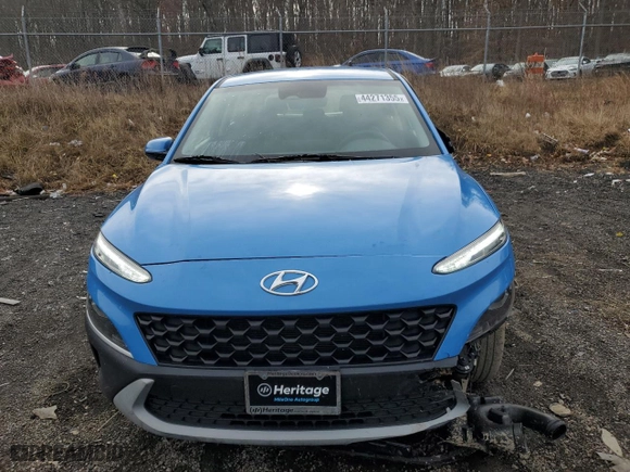 2022 Hyundai Kona SE with VIN KM8K22ABXNU786951, listed as a Copart auction lot 44271355 with 41,365 mi miles and Salvage Title. Bid and sale history available at carsss.com. Image 5.