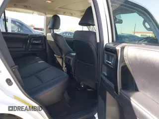 2018 Toyota 4Runner SR5 with VIN JTEBU5JR3J5597331, listed as a IAAI auction lot 41506914 with 86,011 mi miles. Bid and sale history available at carsss.com. Image 8.