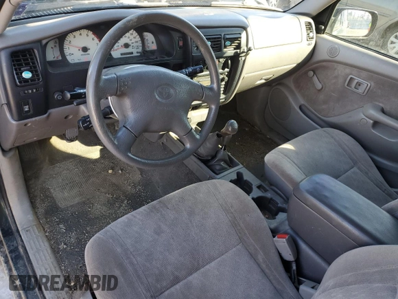 2002 Toyota Tacoma z VIN 5TEPM62N12Z011042, wystawiony jako Copart lot #47381135 z przebiegiem 217 358 mil mil oraz Szkoda całkowita • Salvage title. Historia ofert i sprzedaży dostępna na DreamBid. Obrazek 8.