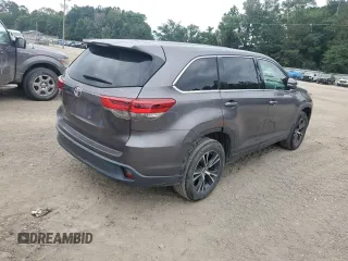 2018 Toyota Highlander LE with VIN 5TDZARFHXJS035987, listed as a Copart auction lot 57495055 with 125,642 mi miles and Salvage title. Bid and sale history available at DreamBid. Image 3.