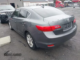 2013 Acura ILX Hybrid Tech Pkg with VIN 19VDE3F75DE300518, listed as a IAAI auction lot 41951546 with 149,618 mi miles. Bid and sale history available at carsss.com. Image 3.
