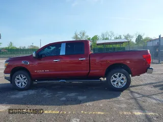 2016 Nissan Titan Platinum Reserve z VIN 1N6BA1F25GN500184, wystawiony jako IAAI lot #42185647 z przebiegiem 176 417 mil mil oraz . Historia ofert i sprzedaży dostępna na DreamBid. Obrazek 14.