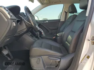 2015 Volkswagen Tiguan S z VIN WVGAV7AX6FW568958, wystawiony jako Copart lot #56716525 z przebiegiem 100 839 mil mil oraz Szkoda całkowita • Salvage title. Historia ofert i sprzedaży dostępna na DreamBid. Obrazek 7.
