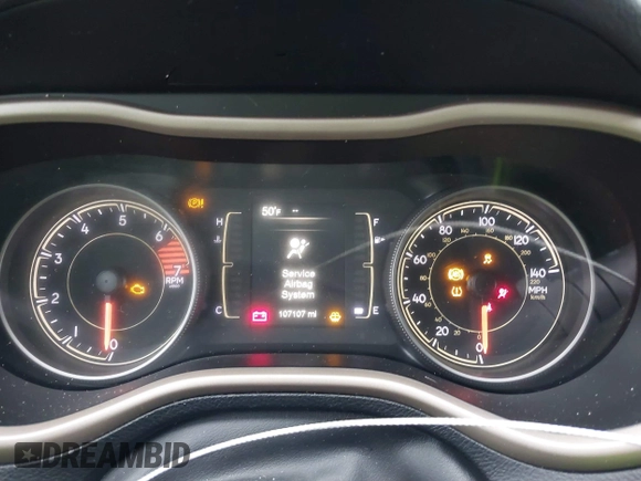2017 Jeep Cherokee Altitude с VIN 1C4PJLAB4HW654649, выставлен на аукционе IAAI как лот 41715148 с пробегом 107 107 миль миль и . История ставок и продаж доступна на DreamBid. Изображение 7.