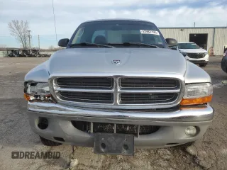 2002 Dodge Dakota z VIN 1B7GG42X22S511194, wystawiony jako Copart lot #42983195 z przebiegiem 131 808 mil mil oraz Szkoda całkowita • Salvage title. Historia ofert i sprzedaży dostępna na DreamBid. Obrazek 5.