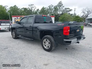 2018 Chevrolet Silverado 1500 LT with VIN 1GCVKREH8JZ164984, listed as a IAAI auction lot 41960911 with 83,198 mi miles. Bid and sale history available at carsss.com. Image 3.