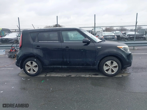2014 Kia Soul with VIN KNDJN2A27E7057893, listed as a IAAI auction lot 41620012 with 154,623 mi miles. Bid and sale history available at carsss.com. Image 13.