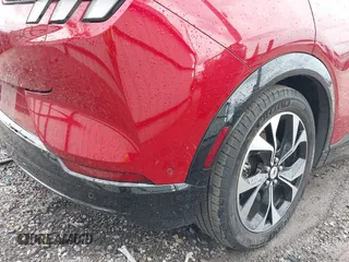 2023 Ford Mustang Mach-E Premium z VIN 3FMTK3SU5PMA70024, wystawiony jako IAAI lot #42475385 z przebiegiem 37 015 mil mil oraz . Historia ofert i sprzedaży dostępna na DreamBid. Obrazek 21.