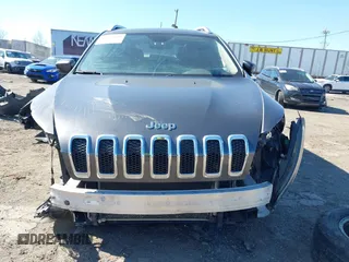 2017 Jeep Cherokee Latitude with VIN 1C4PJMCS2HW575645, listed as a IAAI auction lot 41747140 with 1 mi miles. Bid and sale history available at carsss.com. Image 11.