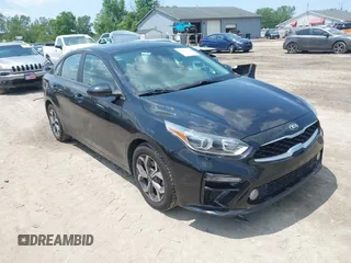 2021 Kia Forte LXS z VIN 3KPF24AD7ME264763, wystawiony jako IAAI lot #42477136 z przebiegiem 48 667 mil mil oraz . Historia ofert i sprzedaży dostępna na DreamBid. Obrazek 1.