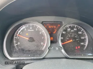 2012 Nissan Versa SV z VIN 3N1CN7APXCL939881, wystawiony jako Copart lot #58373915 z przebiegiem 82 970 mil mil oraz Szkoda całkowita • Salvage title. Historia ofert i sprzedaży dostępna na DreamBid. Obrazek 9.
