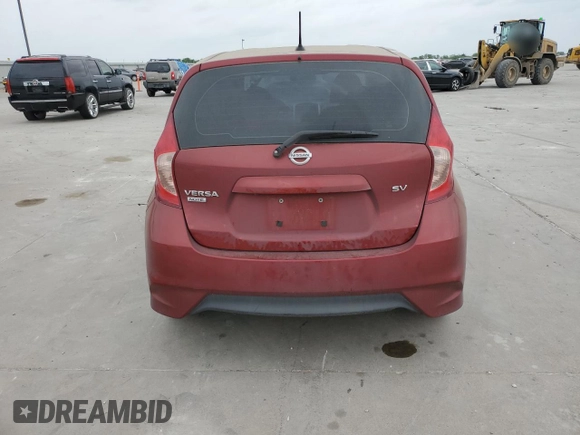 2018 Nissan Note SV z VIN 3N1CE2CP6JL363607, wystawiony jako Copart lot #53466485 z przebiegiem 106 563 mil mil oraz Szkoda całkowita • Salvage title. Historia ofert i sprzedaży dostępna na DreamBid. Obrazek 6.