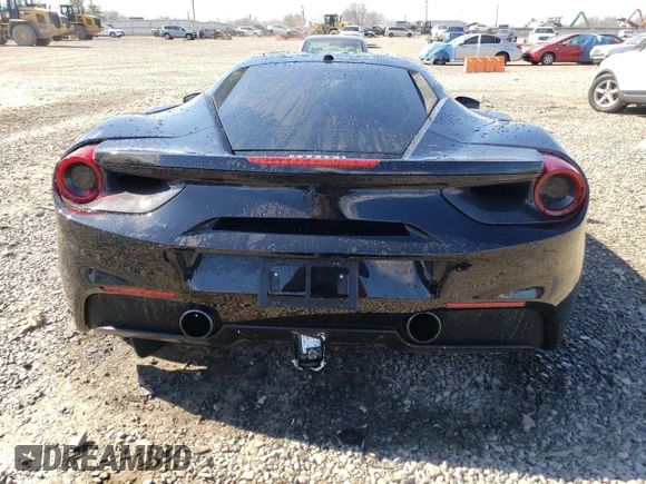 2018 Ferrari 488 z VIN ZFF79ALA6J0231860, wystawiony jako Copart lot #46477065 z przebiegiem Nie podano mil oraz Szkoda całkowita • Salvage title. Historia ofert i sprzedaży dostępna na DreamBid. Obrazek 6.