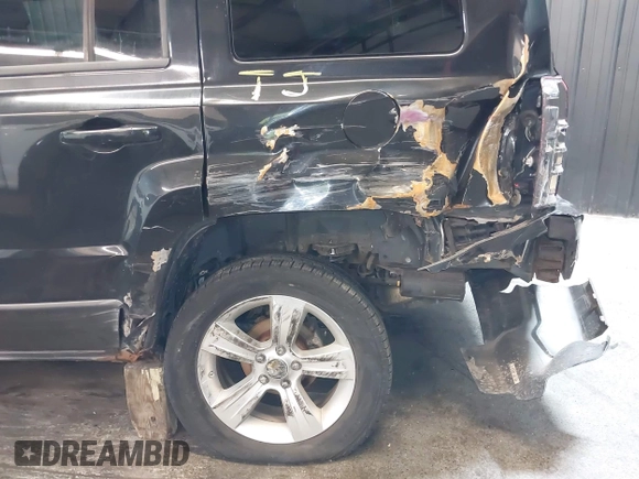 2011 Jeep Patriot Latitude with VIN 1J4NF1GB3BD105607, listed as a IAAI auction lot 42084734 with 173,377 mi miles and . Bid and sale history available at DreamBid. Image 20.