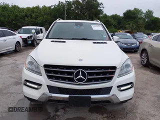 2012 Mercedes-Benz M 350 z VIN 4JGDA5HB7CA034478, wystawiony jako IAAI lot #42158995 z przebiegiem 170 942 mil mil oraz . Historia ofert i sprzedaży dostępna na DreamBid. Obrazek 12.