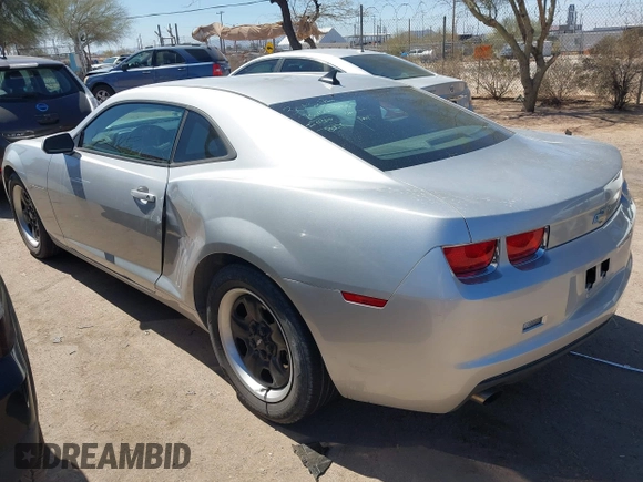 2011 Chevrolet Camaro 2LS z VIN 2G1FA1ED5B9154603, wystawiony jako IAAI lot #41814597 z przebiegiem 102 267 mil mil oraz . Historia ofert i sprzedaży dostępna na DreamBid. Obrazek 3.
