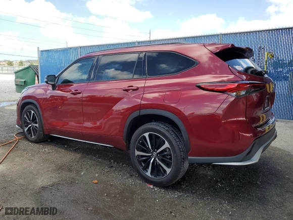 2022 Toyota Highlander XSE with VIN 5TDLZRAH7NS131474, listed as a Copart auction lot 51519625 with 74,070 mi miles and Salvage Title. Bid and sale history available at carsss.com. Image 2.