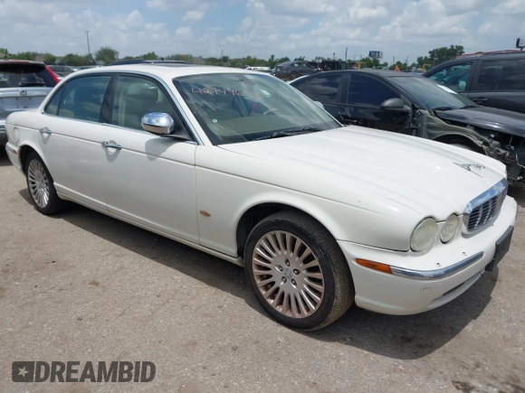 2007 Jaguar XJ Vanden Plas with VIN SAJWA82B77SH16109, listed as a IAAI auction lot 42749658 with 185,772 mi miles and . Bid and sale history available at DreamBid. Image 1.