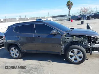 2021 Jeep Compass Latitude с VIN 3C4NJCBB7MT526931, выставлен на аукционе IAAI как лот 42233004 с пробегом 87 267 миль миль и . История ставок и продаж доступна на DreamBid. Изображение 14.