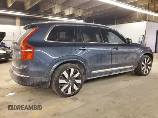 2023 Volvo XC90 Ultimate Bright Theme with VIN YV4H60CA3P1982808, listed as a Copart auction lot 43246825 with 23,727 mi miles and Salvage title. Bid and sale history available at DreamBid. Image 3.