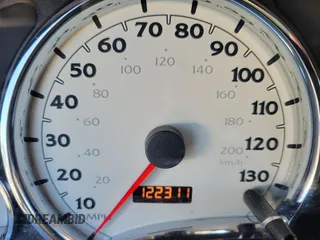 2005 Saturn VUE with VIN 5GZCZ53495S816388, listed as a IAAI auction lot 42065616 with 122,311 mi miles. Bid and sale history available at carsss.com. Image 7.
