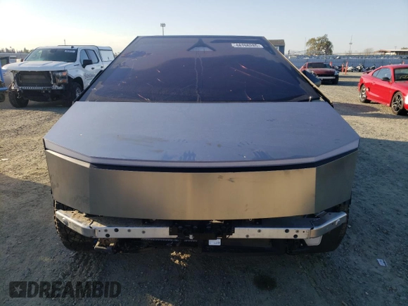 2024 Tesla Cybertruck Cyberbeast с VIN 7G2CEHEE4RA011979, выставлен на аукционе Copart как лот 48766285 с пробегом 3 805 миль миль и Списание • Salvage title. История ставок и продаж доступна на DreamBid. Изображение 5.