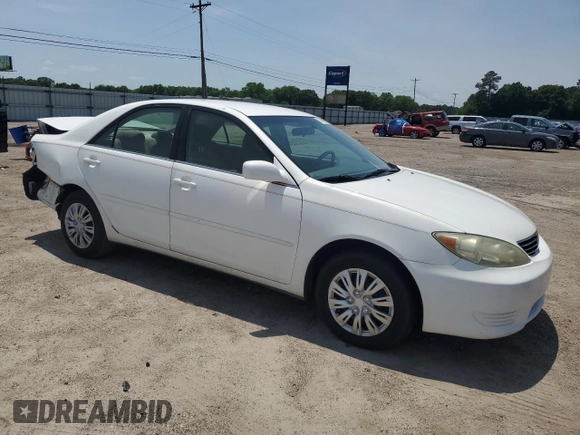 2005 Toyota Camry STD z VIN 4T1BE32K45U024498, wystawiony jako Copart lot #57498975 z przebiegiem 212 549 mil mil oraz Szkoda całkowita • Salvage title. Historia ofert i sprzedaży dostępna na DreamBid. Obrazek 4.