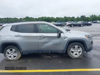 2022 Jeep Compass Latitude с VIN 3C4NJCBB6NT228906, выставлен на аукционе IAAI как лот 42340616 с пробегом 30 336 миль миль и . История ставок и продаж доступна на DreamBid. Изображение 12.