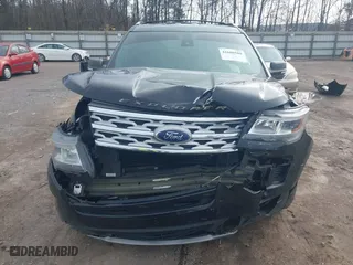 2019 Ford Explorer XLT with VIN 1FM5K7DH8KGA63524, listed as a IAAI auction lot 41600580 with 118,243 mi miles. Bid and sale history available at carsss.com. Image 6.