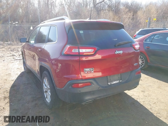 2016 Jeep Cherokee Latitude z VIN 1C4PJMCS2GW331492, wystawiony jako IAAI lot #41747216 z przebiegiem 131 262 mil mil oraz . Historia ofert i sprzedaży dostępna na DreamBid. Obrazek 3.