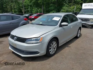 2011 Volkswagen Jetta SE with VIN 3VWDX7AJ0BM367281, listed as a IAAI auction lot 42288075 with 247,916 mi miles and . Bid and sale history available at DreamBid. Image 2.