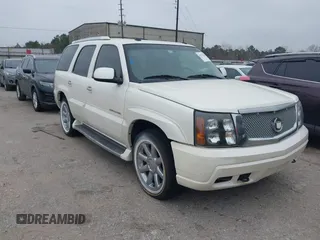 2004 Cadillac Escalade z VIN 1GYEC63T04R302776, wystawiony jako IAAI lot #41573838 z przebiegiem 208 193 mil mil oraz . Historia ofert i sprzedaży dostępna na DreamBid. Obrazek 1.
