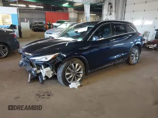 2019 Infiniti QX50 Essential z VIN 3PCAJ5M3XKF128219, wystawiony jako IAAI lot #41624990 z przebiegiem 84 442 mil mil oraz . Historia ofert i sprzedaży dostępna na DreamBid. Obrazek 2.