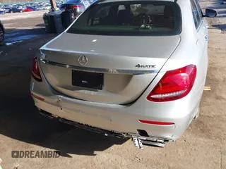 2017 Mercedes-Benz E 300 Luxury с VIN WDDZF4KB3HA177441, выставлен на аукционе IAAI как лот 41143481 с пробегом 35 468 миль миль и . История ставок и продаж доступна на DreamBid. Изображение 6.