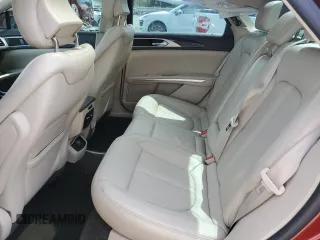 2016 Lincoln MKZ Hybrid z VIN 3LN6L2LU8GR627840, wystawiony jako Copart lot #61486675 z przebiegiem 61 690 mil mil oraz Szkoda całkowita • Salvage title. Historia ofert i sprzedaży dostępna na DreamBid. Obrazek 10.