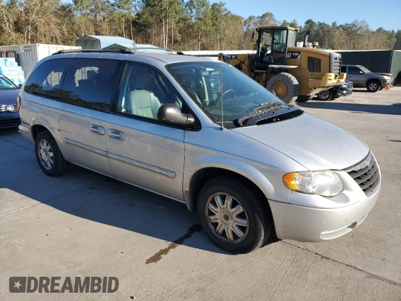 2007 Chrysler Town & Country LWB Touring with VIN 2A4GP54L27R135776, listed as a Copart auction lot 75538084 with 187,755 mi miles and Salvage Title. Bid and sale history available at carsss.com. Image 4.