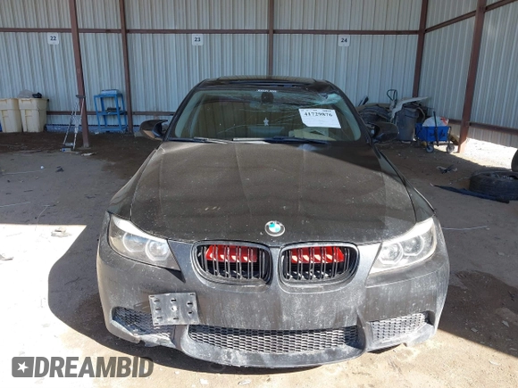 2011 BMW 3 Series 328i with VIN WBAPH5G57BNM76609, listed as a IAAI auction lot 41729876 with 194,151 mi miles and . Bid and sale history available at carsss.com. Image 12.