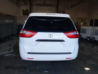 2015 Toyota Sienna L с VIN 5TDZK3DC3FS617518, выставлен на аукционе IAAI как лот 41566048 с пробегом 188 494 миль миль и . История ставок и продаж доступна на DreamBid. Изображение 17.