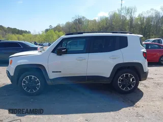 2023 Jeep Renegade Latitude with VIN ZACNJDB17PPP70259, listed as a IAAI auction lot 41862138 with 27,635 mi miles and . Bid and sale history available at DreamBid. Image 14.