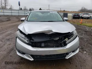 2018 Honda Clarity Touring with VIN JHMZC5F38JC010741, listed as a Copart auction lot 69347222 with 61,152 mi miles. Bid and sale history available at carsss.com. Image 5.