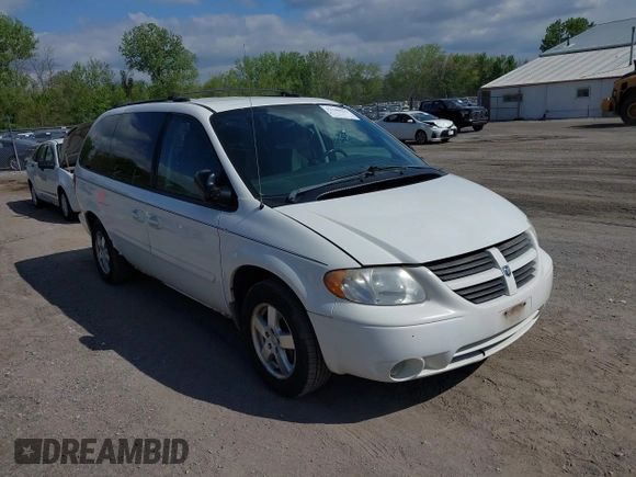 2005 Dodge Caravan SXT with VIN 2D4GP44L25R374602, listed as a IAAI auction lot 42180592 with 150,730 mi miles and . Bid and sale history available at carsss.com. Image 1.