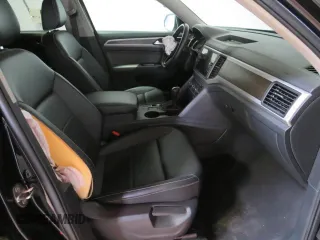 2021 Volkswagen Atlas SE z VIN 1V2WR2CA7MC547303, wystawiony jako Copart lot #87961855 z przebiegiem 81 035 mil mil oraz Szkoda całkowita • Salvage title. Historia ofert i sprzedaży dostępna na DreamBid. Obrazek 5.