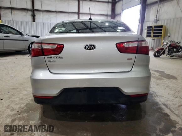 2017 Kia Rio LX z VIN KNADM4A3XH6048293, wystawiony jako Copart lot #54422355 z przebiegiem Nie podano mil oraz Nie do naprawy. Historia ofert i sprzedaży dostępna na DreamBid. Obrazek 6.