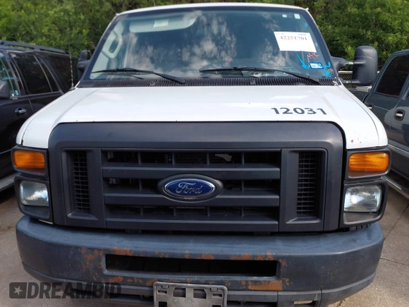 2012 Ford E-Series Commercial z VIN 1FTSS3ES1CDB10101, wystawiony jako IAAI lot #42251701 z przebiegiem 398 103 mil mil oraz . Historia ofert i sprzedaży dostępna na DreamBid. Obrazek 12.