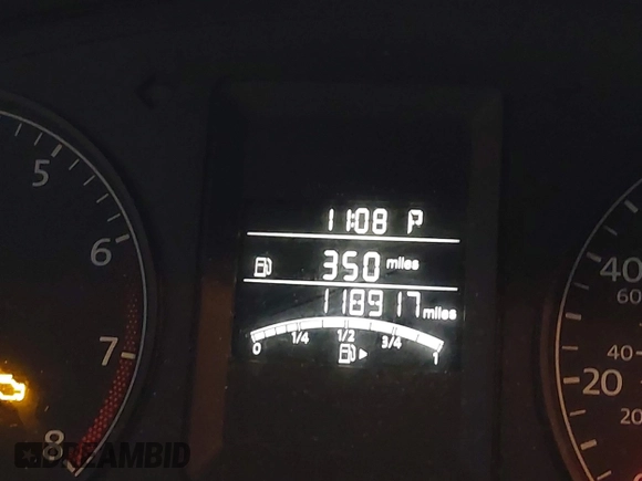 2014 Volkswagen Jetta S z VIN 3VW2K7AJXEM208116, wystawiony jako IAAI lot #42076606 z przebiegiem 118 917 mil mil oraz . Historia ofert i sprzedaży dostępna na DreamBid. Obrazek 16.
