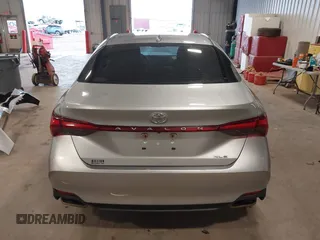 2019 Toyota Avalon XLE z VIN 4T1BZ1FB0KU027896, wystawiony jako IAAI lot #42110371 z przebiegiem 107 104 mil mil oraz . Historia ofert i sprzedaży dostępna na DreamBid. Obrazek 17.
