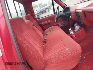 1989 Ford F-150 with VIN 1FTEF14NXKKA50427, listed as a IAAI auction lot 42449724 with 98,001 mi miles and . Bid and sale history available at DreamBid. Image 5.