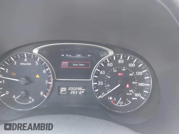 2013 Nissan Pathfinder S with VIN 5N1AR2MM9DC630781, listed as a IAAI auction lot 42170854 with 200,298 mi miles. Bid and sale history available at carsss.com. Image 7.