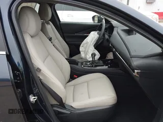 2025 Mazda CX-30 S Preferred with VIN 3MVDMBCMXSM752383, listed as a IAAI auction lot 41555027 with 785 mi miles and . Bid and sale history available at DreamBid. Image 5.